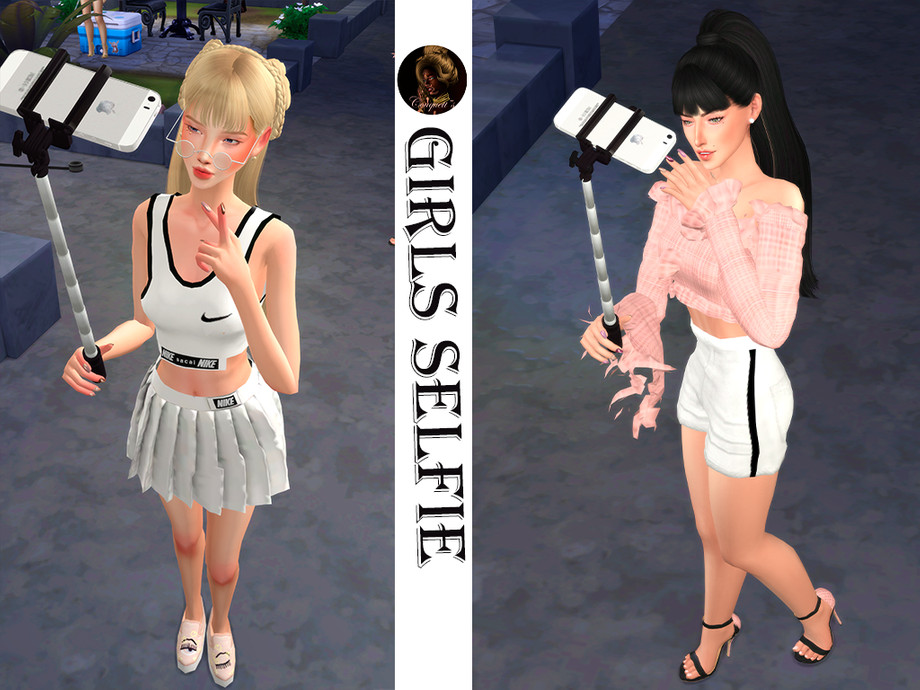 Couquett Girls selfie 3